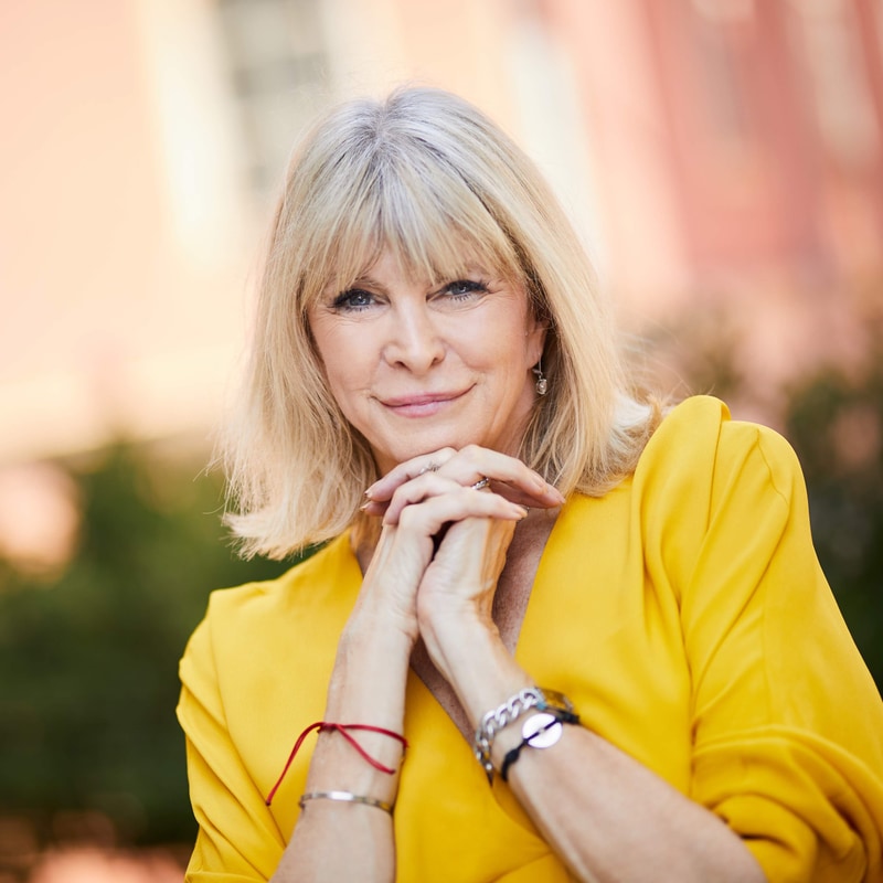 Marisa Peer – founder of Rapid Transformational Therapy, your self-confidence guide